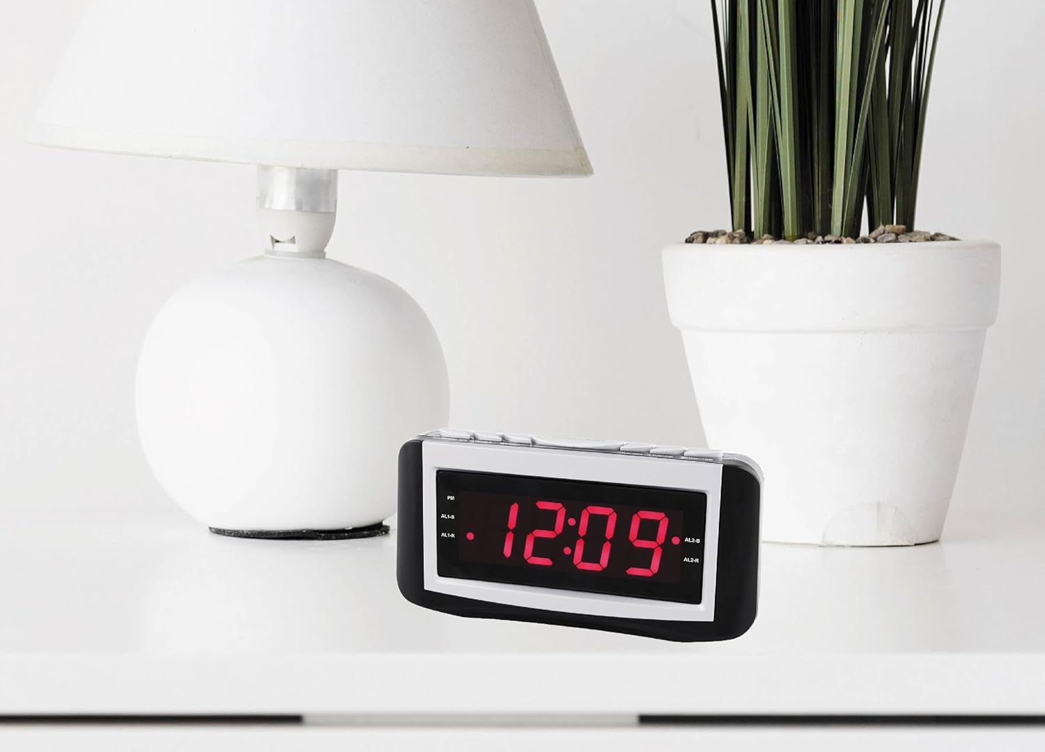 HANNLOMAX HX-117CR Alarm Clock Radio with Dual Alarms and Red LED Display