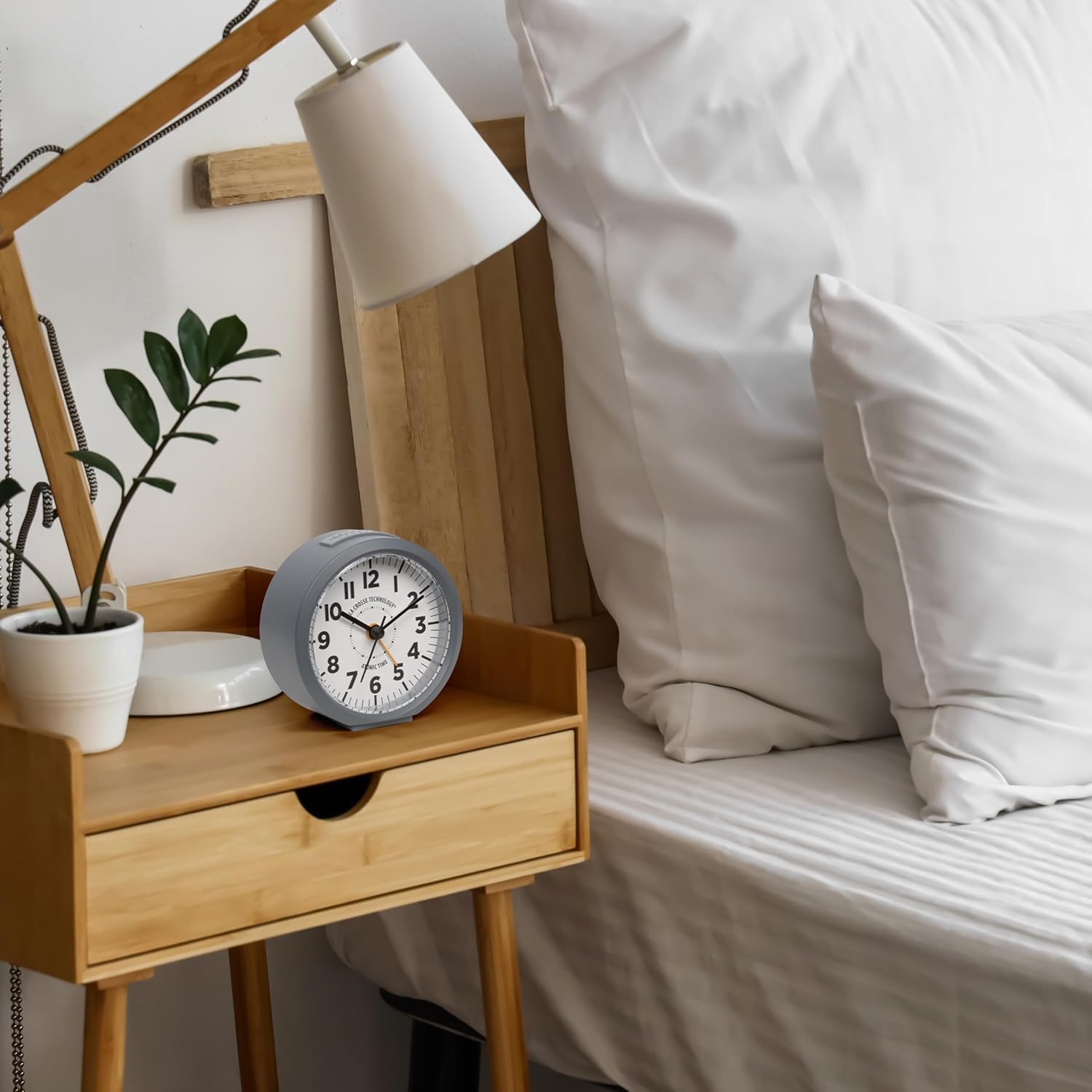 La Crosse Technology Atomic Analog Alarm Clock 4 Inch Round Gray