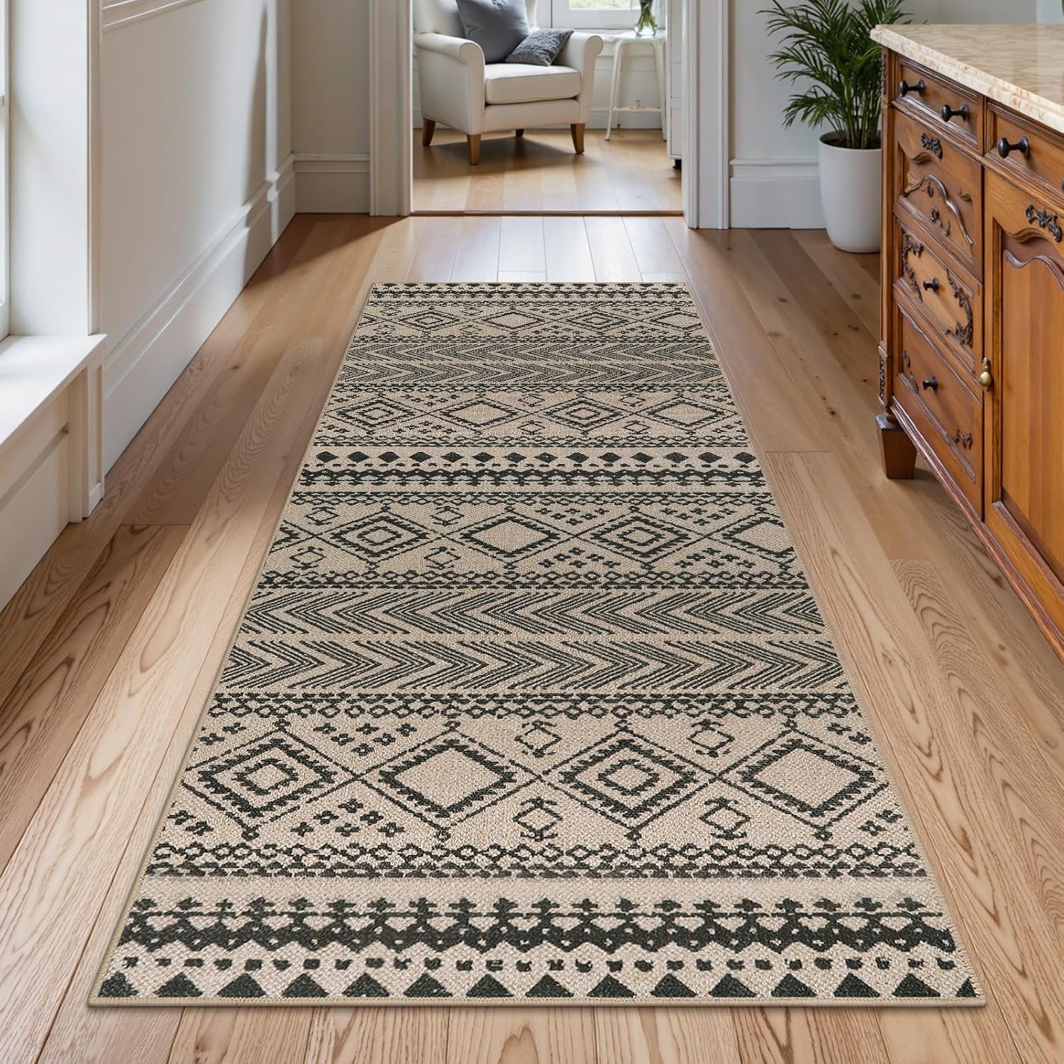 Lahome Boho Jute Black 26x8 Runner Rug