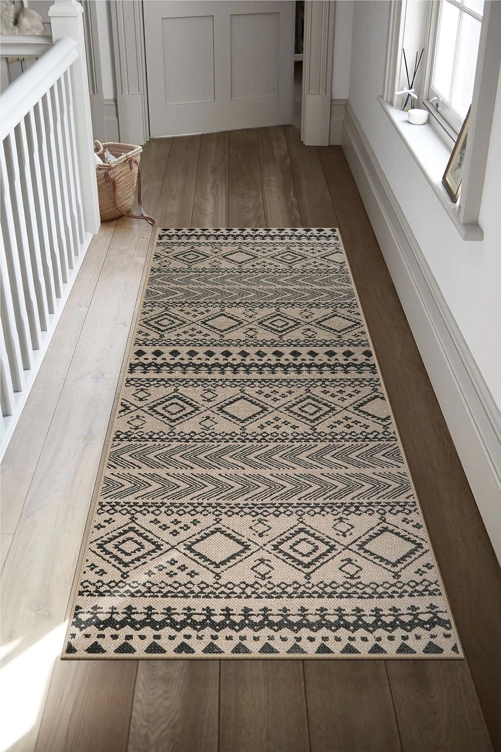 Lahome Boho Jute Black 26x8 Runner Rug